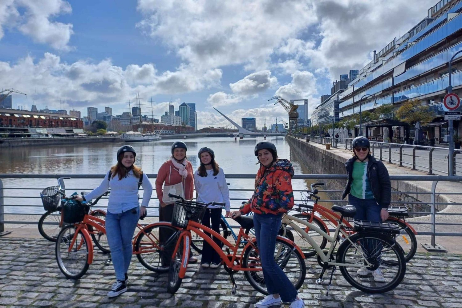 Bike and Boat Tour: Buenos Aires and the River