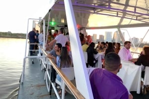 Buenos Aires: Puerto Madero Sunset Cruise with Open Bar