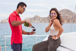 Cabo San Lucas: Crucero de 2 horas al atardecer con comida y vino