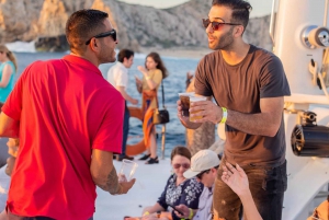 Cabo San Lucas: Crucero de 2 horas al atardecer con comida y vino