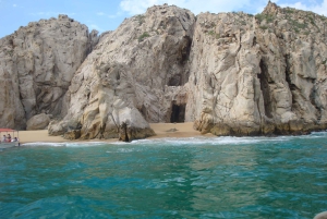 Cabo San Lucas: City Tour and Beach Day