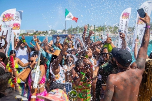 Cabo San Lucas: Hip Hop Boat Party with Unlimited Drinks