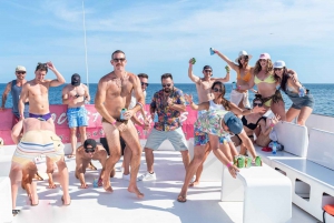 Cabo San Lucas: Hip Hop Boat Party with Unlimited Drinks