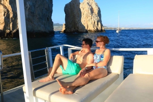 Cabo San Lucas: Private Catamaran Tour with Snorkeling