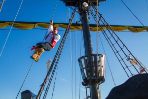 Cabo San Lucas: Sunset Pirate Ship Cruise with Dinner Show