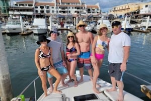 Cabos Private Yacht Tour, Water Activities, Lunch & Drinks