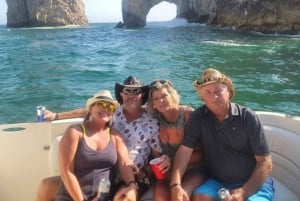 Cabos Private Yacht Tour, Water Activities, Lunch & Drinks