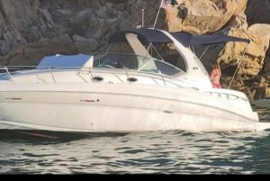 Cabos Private Yacht Tour, Water Activities, Lunch & Drinks