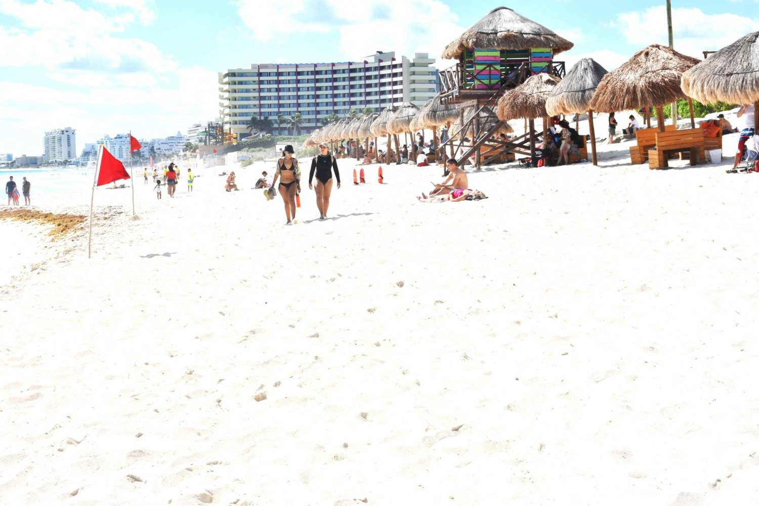 Cancun: Bus Tour - City Adventure around the Best Stops