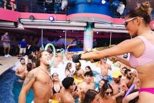 Cancún: Pase de un día al Club de Playa Coco Bongo