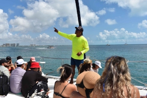 Cancun: Isla Mujeres Only Adults Catamaran, snorkel & lunch