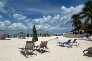 Cancun: Isla Mujeres Only Adults Catamaran, snorkel & lunch