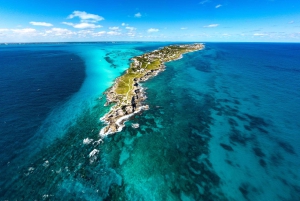 Cancun: Isla Mujeres Premium Catamaran Half-Day Tour