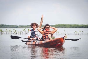 Cancún: aventura en kayak por la mañana