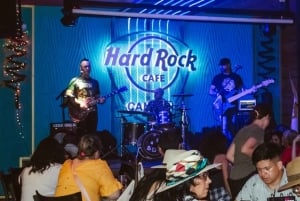 Cancún: Tour nocturno en autobús de fiesta y música en Hard Rock Cafe