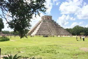 Cancún: Tour turístico a pie con guía local