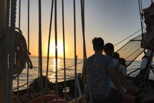 Cartagena, CO: Sunset Skyline Pirate Boat Tour with Drinks