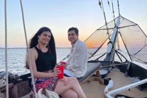 Cartagena, CO: Sunset Skyline Tour en barco pirata con bebidas