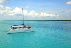 Catamaran party Isla Mujeres with drinks & lunch