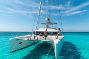 Catamarán a isla mujeres barra libre