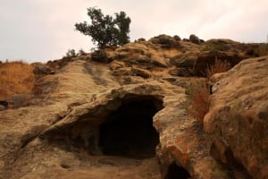 Cave of the Indian