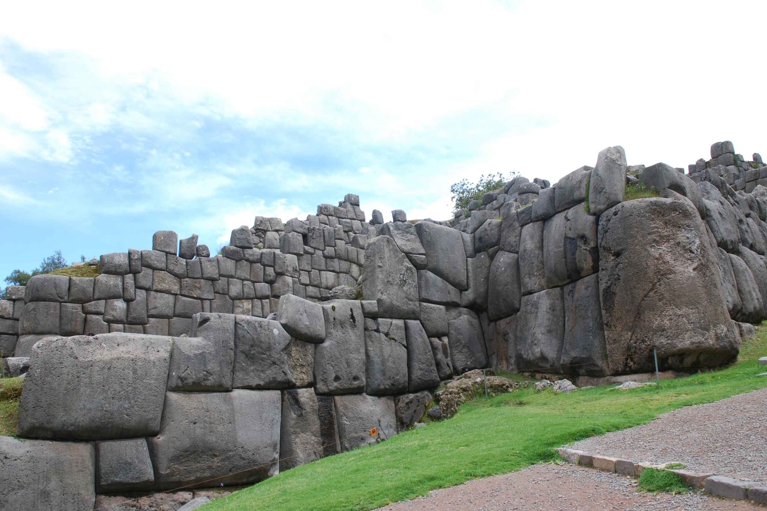 City Tour in Cusco: Qurikancha and Sacsayhuaman