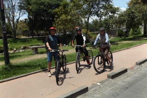 Cuenca: Ruta en Bicicleta por Lugares Históricos y Lugares de Interés
