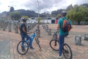 Cuenca: Ruta en Bicicleta por Lugares Históricos y Lugares de Interés