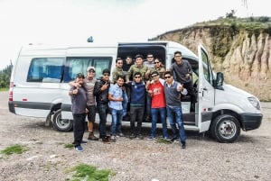 Cuzco: Excursión de un día a la Montaña del Arco Iris y al Valle Rojo (Opcional)