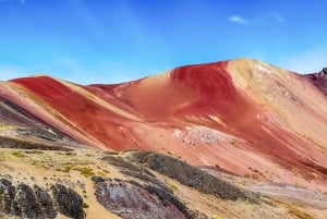 Cuzco: Excursión de un día a la Montaña del Arco Iris y al Valle Rojo (Opcional)