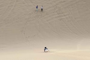 Desde Ica o Huacachina: Buggy en las Dunas al Atardecer y Sandboarding