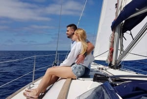 From Puerto de Mogán: Sailboat Trip with Food and Drinks