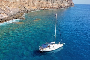 From Puerto de Mogán: Sailboat Trip with Food and Drinks