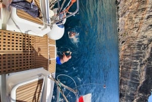 From Puerto de Mogán: Sailboat Trip with Food and Drinks