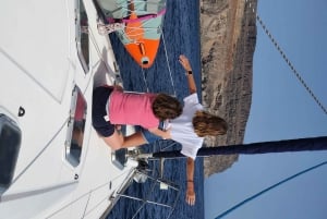 From Puerto de Mogán: Sailboat Trip with Food and Drinks