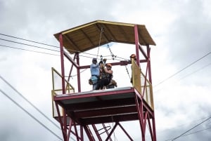 Desde San Juan: tour combinado de caminata por el bosque El Yunque y tirolesa