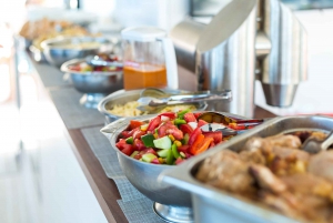 Gran Canaria: Divertido Crucero en Catamarán con Comida y Bebida