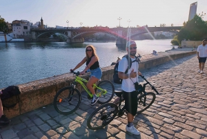 Paseo en Bici al Atardecer por la Sevilla Histórica