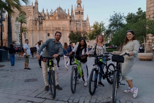 Paseo en Bici al Atardecer por la Sevilla Histórica