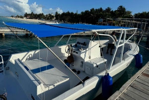 Crucero privado al atardecer y snorkel por la bahía de Isla Mujeres