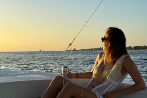 Crucero privado al atardecer y snorkel por la bahía de Isla Mujeres