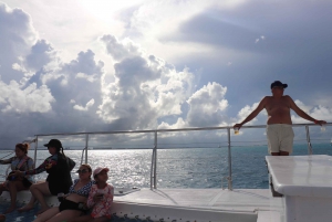 Isla Mujeres Catamaran Tour - transportation included