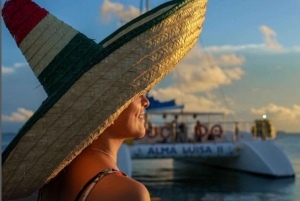 Isla Mujeres Sunset Catamaran with Pick-Up From Cancún