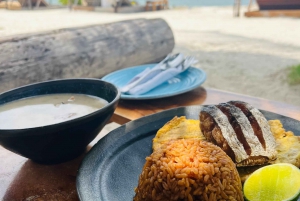 Club de playa Isla Tierra Bomba: Pase de un día con comida típica