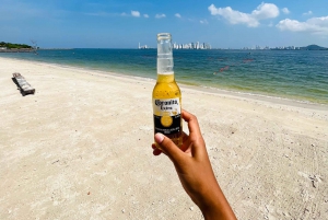 Club de playa Isla Tierra Bomba: Pase de un día con comida típica