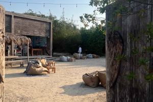 Club de playa Isla Tierra Bomba: Pase de un día con comida típica