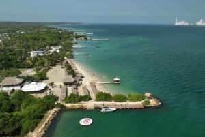 Club de playa Isla Tierra Bomba: Pase de un día con comida típica