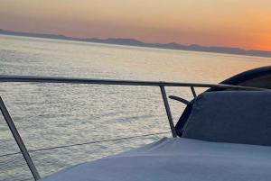 La Paz: Private Sunset Cruise W/ Snorkeling & Seafront View