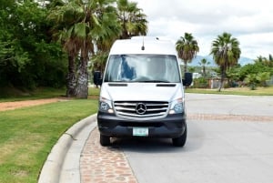 Los Cabos: Roundtrip Airport to Cabo San Lucas Shared Van