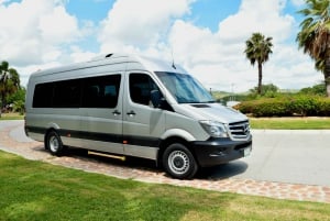 Los Cabos: Roundtrip Airport to Cabo San Lucas Shared Van